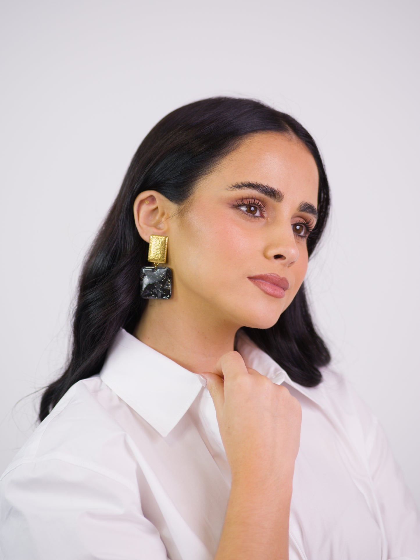 Brincos Beverly Preto