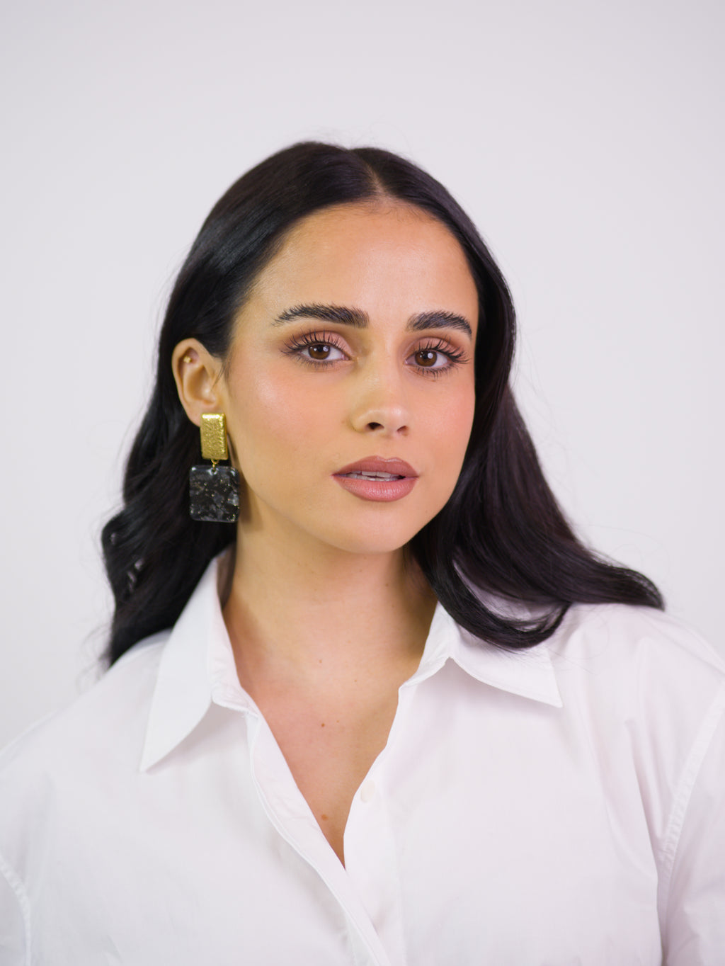 Brincos Beverly Preto