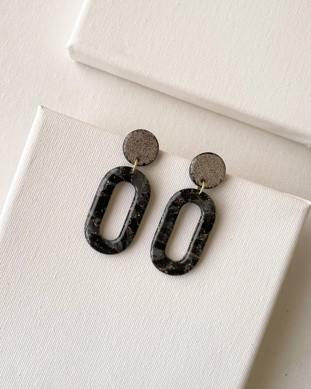 Brincos Ancara Preto