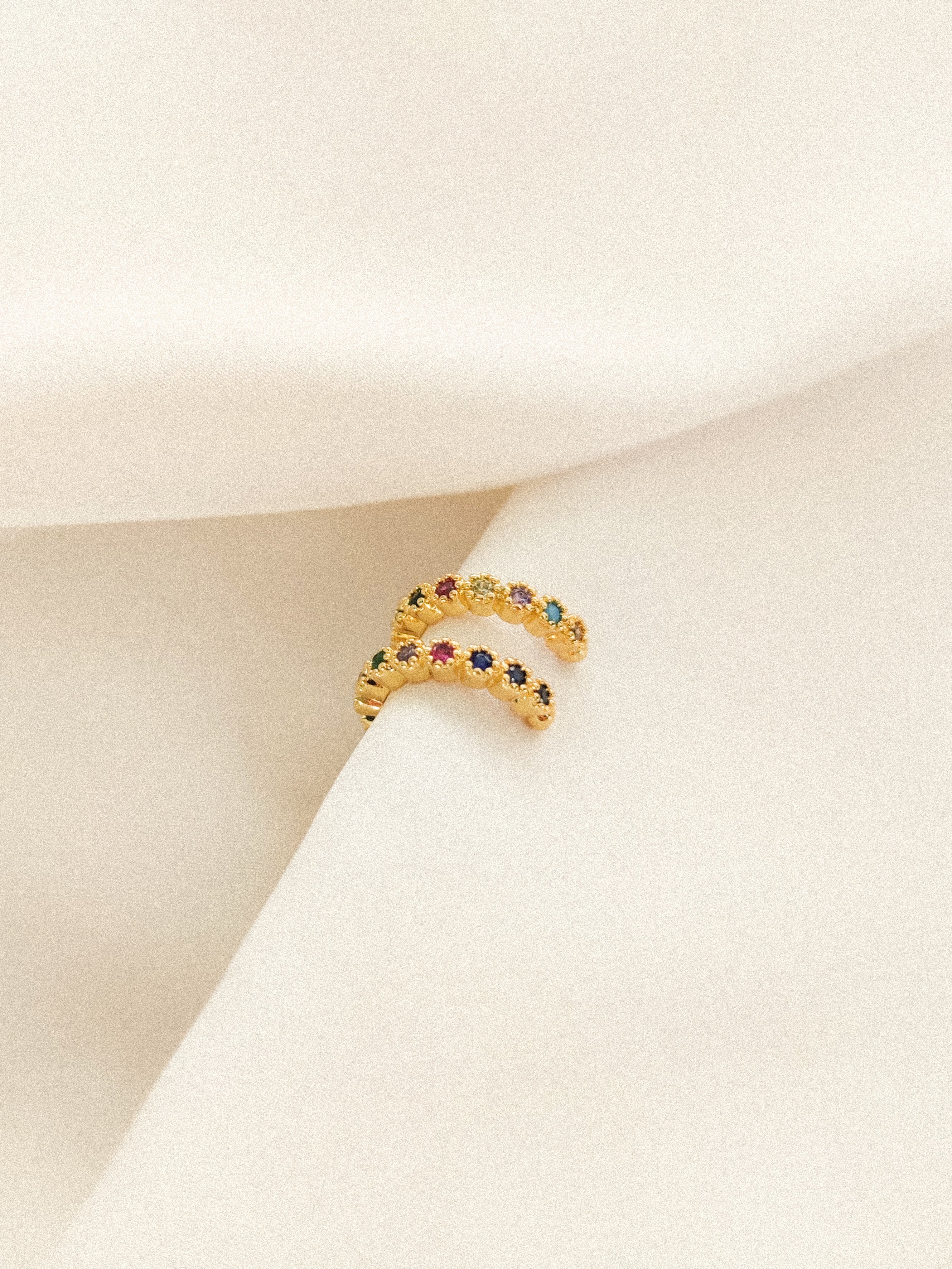 Zircones de manchette d'oreille